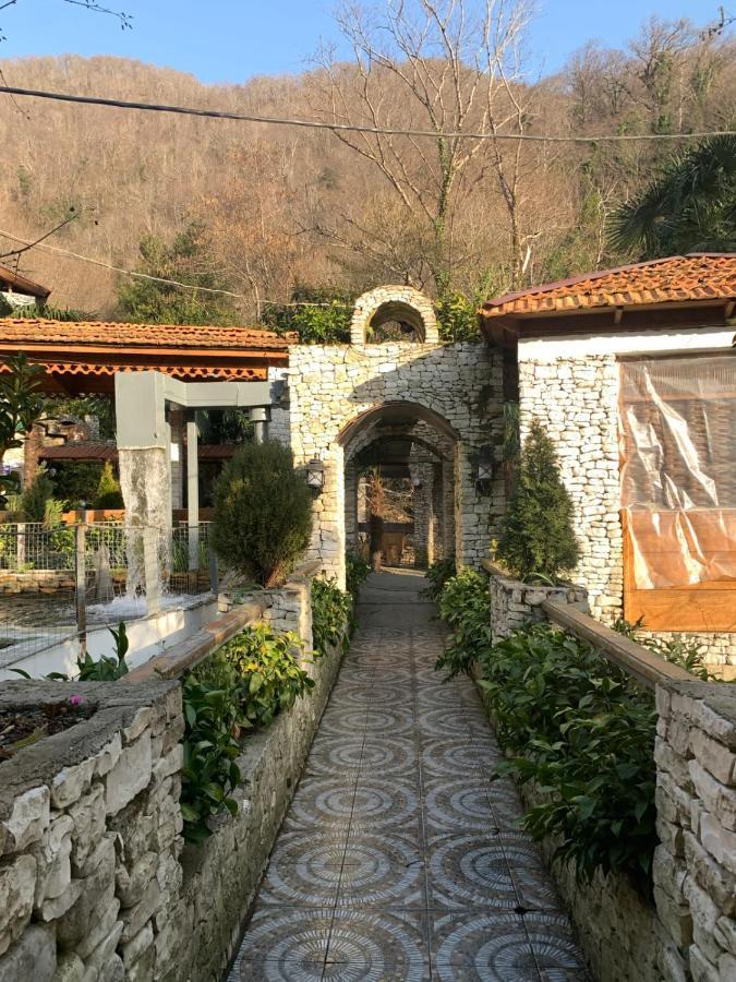 Мир Očamčyra Exteriér fotografie